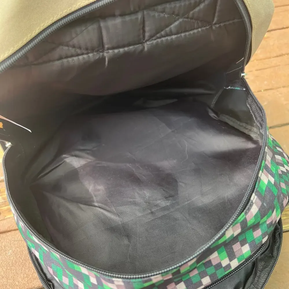 Madpax Multi Spike 16" Backpack Digi Camo Green Pixel Gamer School Bag - Picture 6 of 9